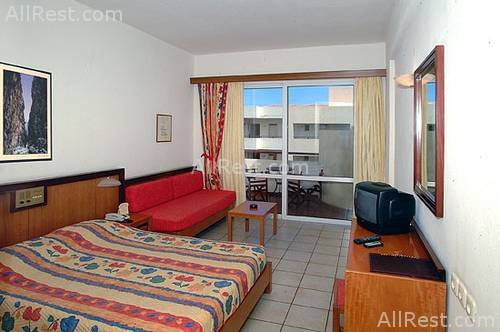 Atrium Hotel 3